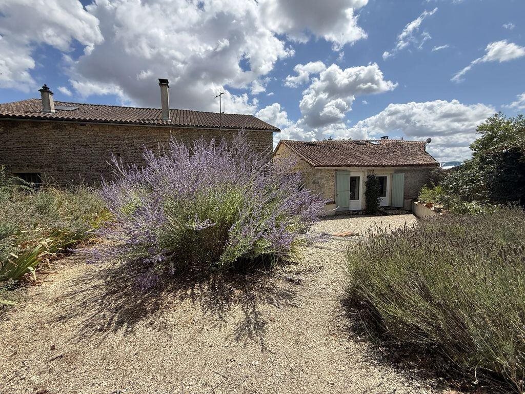 Maison à vendre, 3m², Ruffec