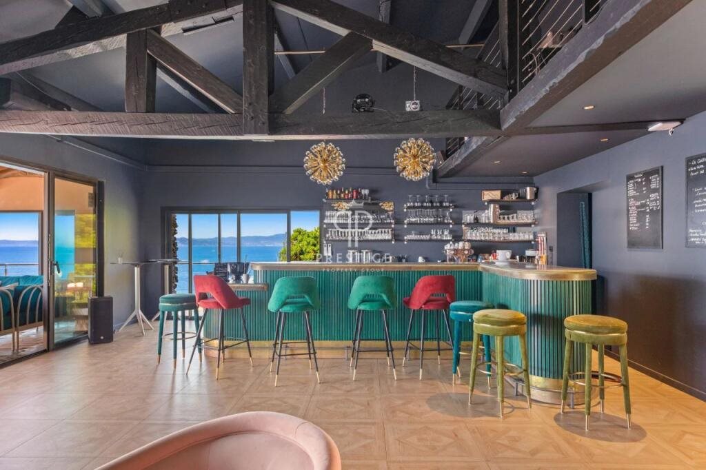 Maison à vendre, 370m², Le Lavandou
