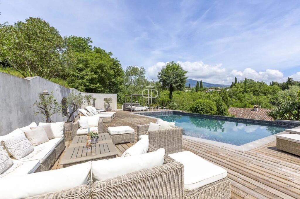 Maison à vendre, 415m², Le Rouret