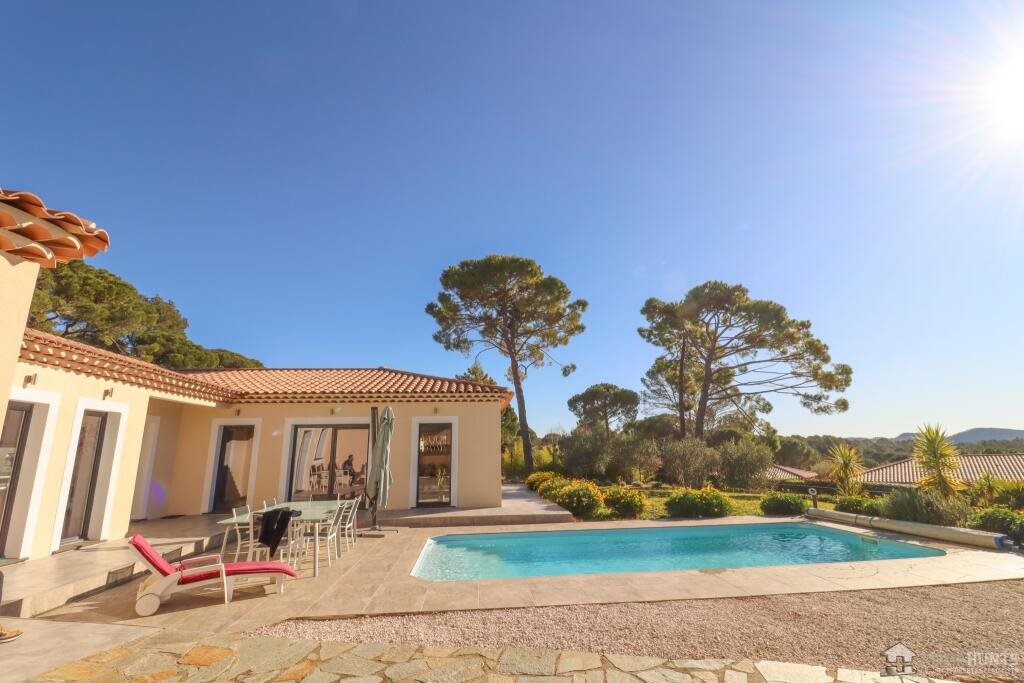 Maison à vendre, 180m², Bagnols-en-Forêt