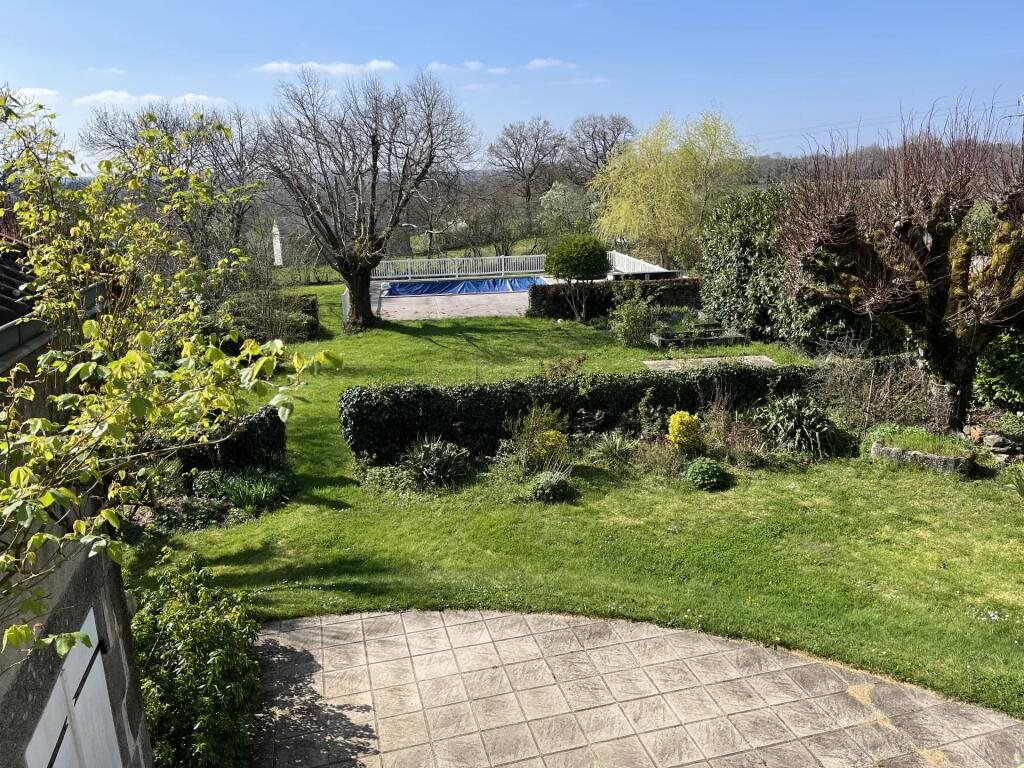 Maison à vendre, 238m², Thiat
