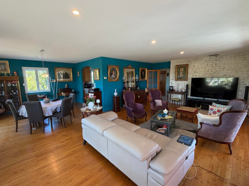 Maison à vendre, 156m², Saint-Maigrin