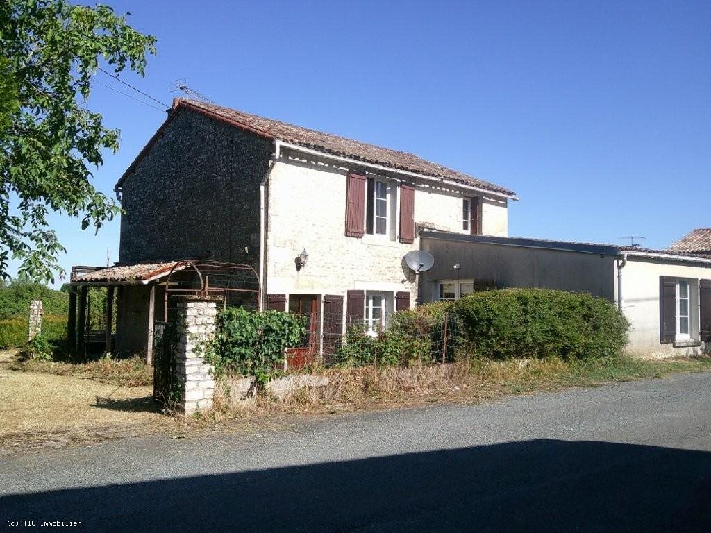 Maison à vendre, 3m², Villefagnan