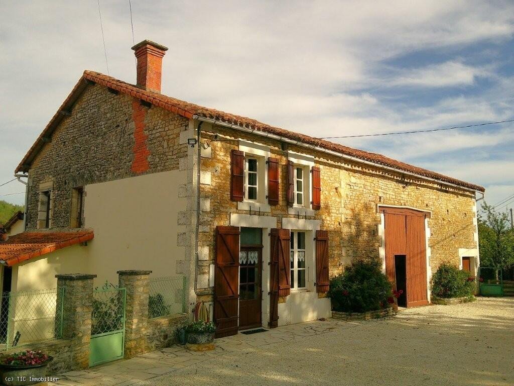 Maison à vendre, 3m², Nanteuil-en-Vallée
