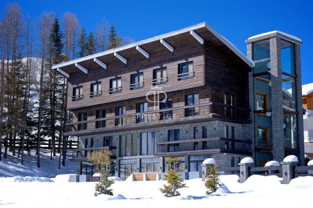 Maison à vendre, 1080m², Péone (Valberg)