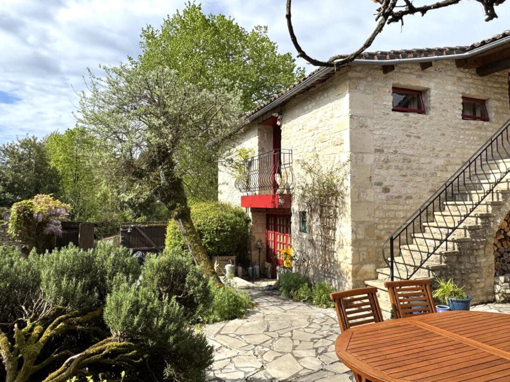 Maison à vendre, 155m², Salles-de-Villefagnan