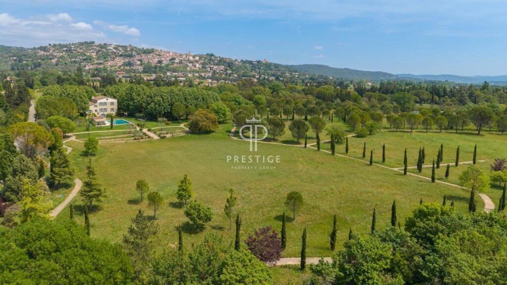 Maison à vendre, 677m², Fayence
