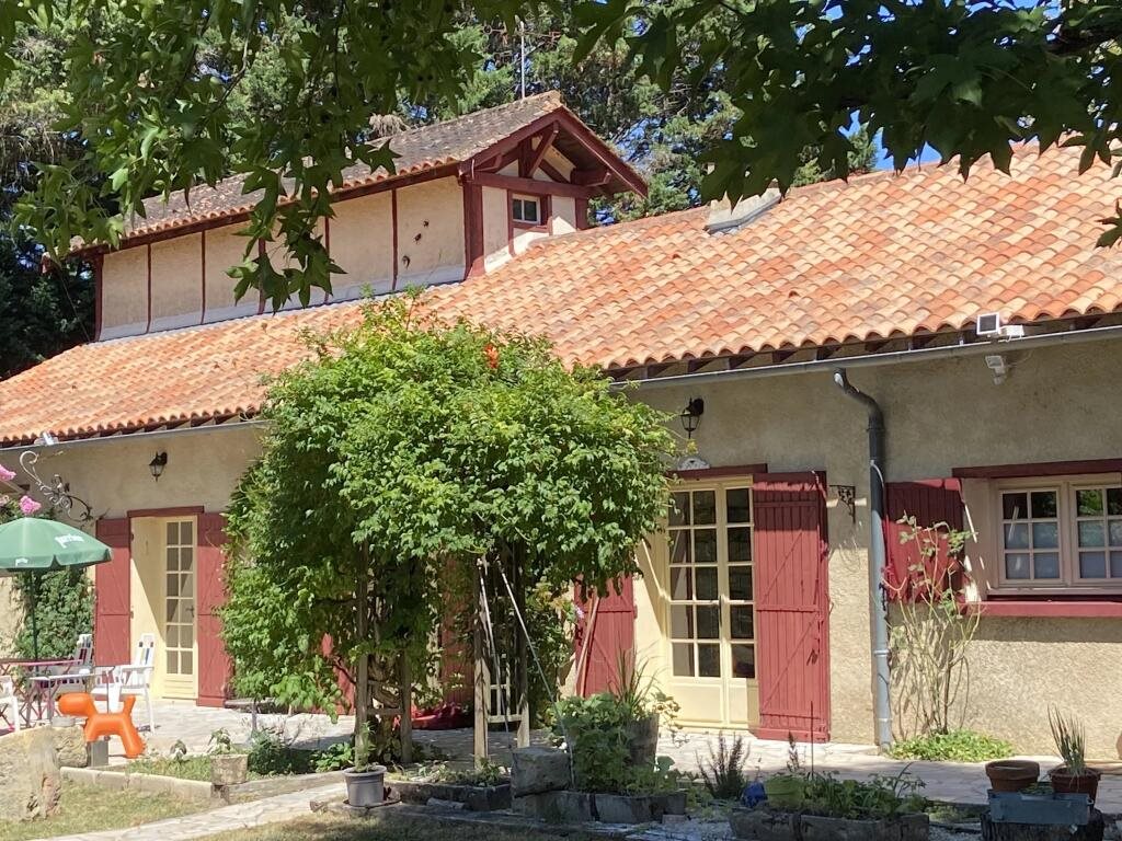 Maison à vendre, 209m², Bergerac