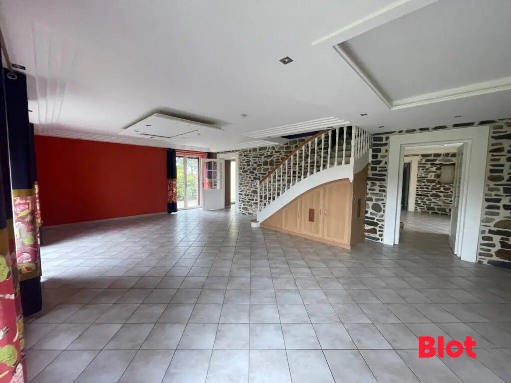 Maison à vendre, 228m², Etrelles