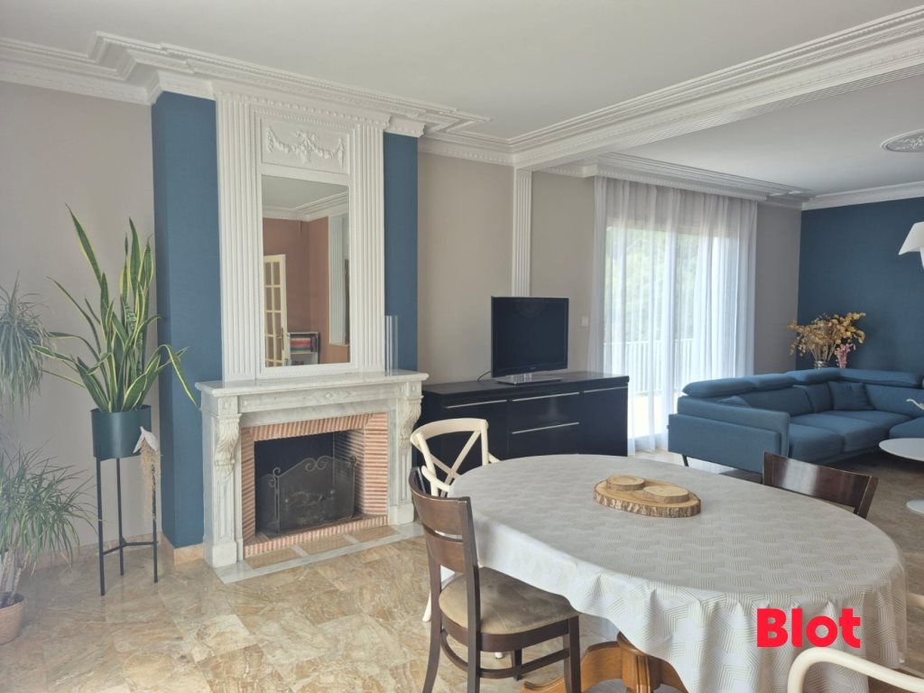 Maison à vendre, 256m², Etrelles