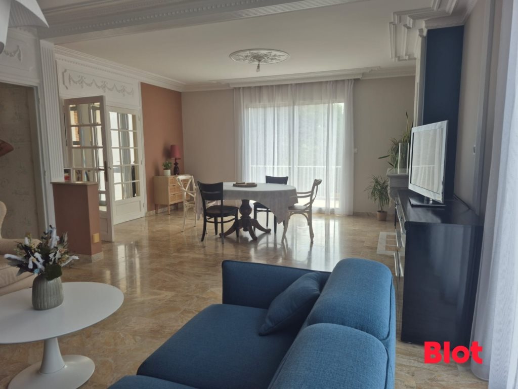 Maison à vendre, 256m², Etrelles