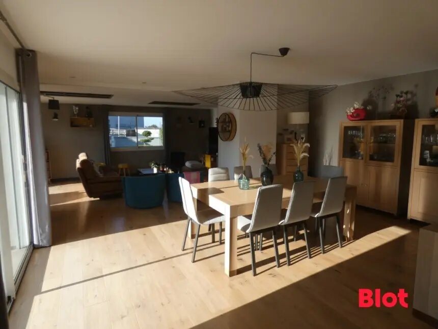Maison à vendre, 305m², Vitré