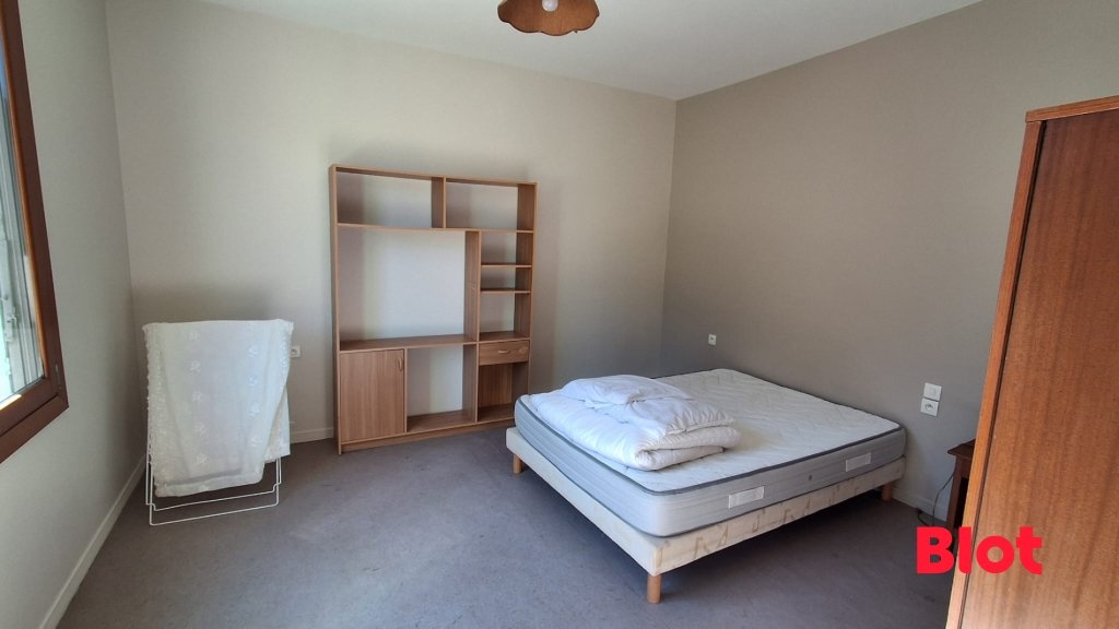 Appartement à louer, 44m², Domalain