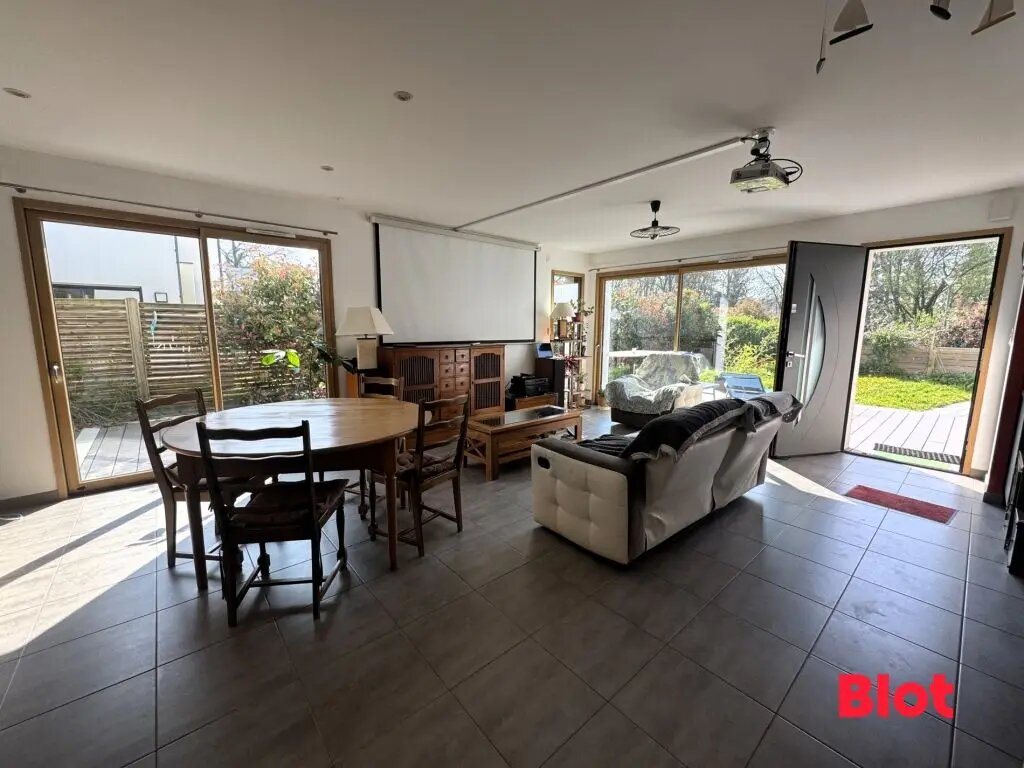 Maison à vendre, 119m², Châteaubourg