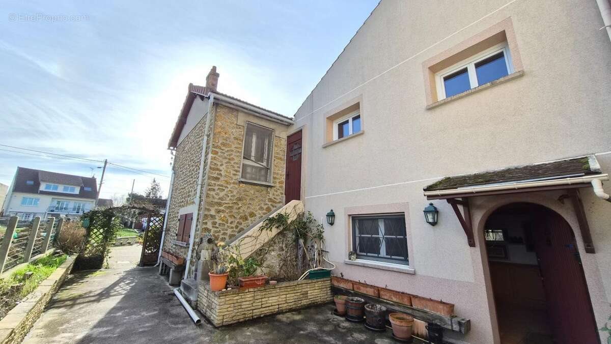 Maison à vendre, 178m², La Norville