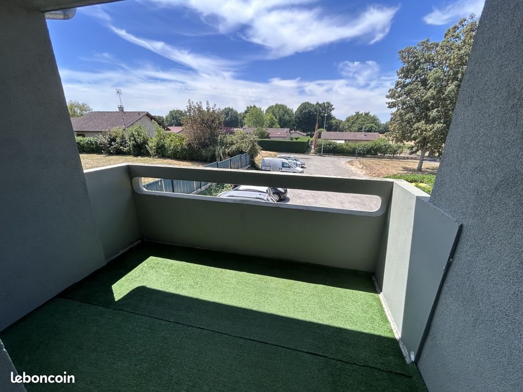 Appartement à louer, 81m², Condeissiat