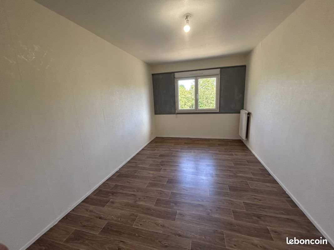 Appartement à louer, 81m², Condeissiat