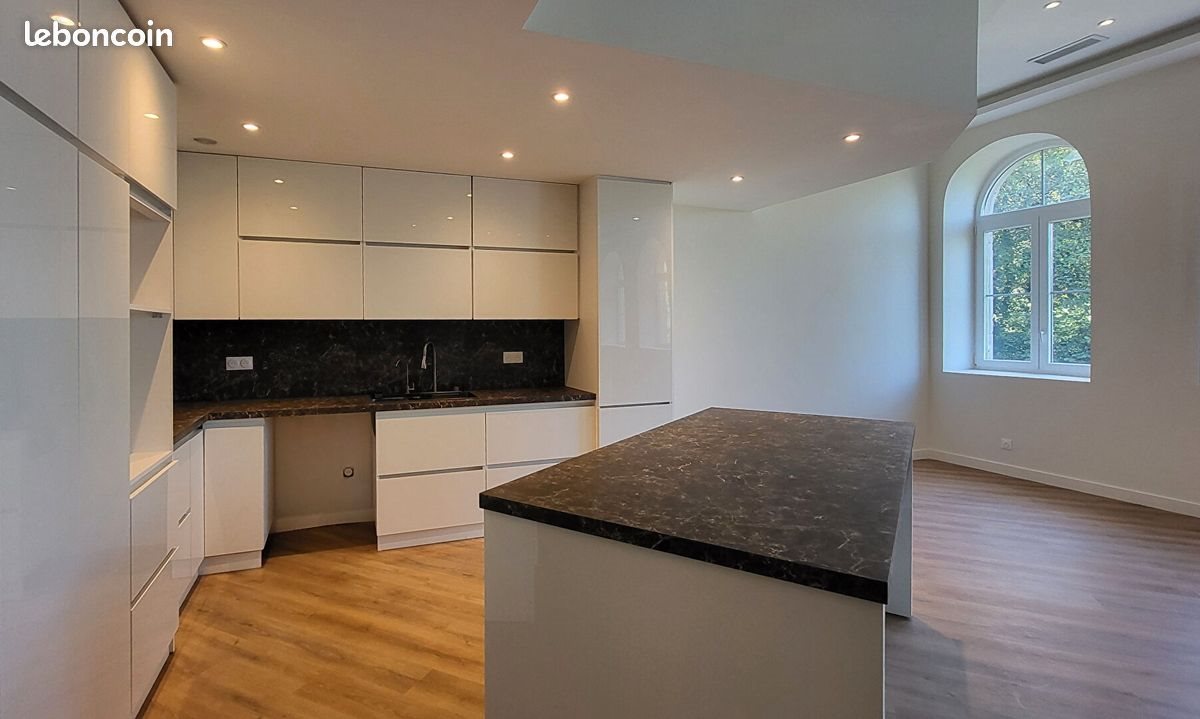 Appartement à vendre, 214m², Lons-le-Saunier
