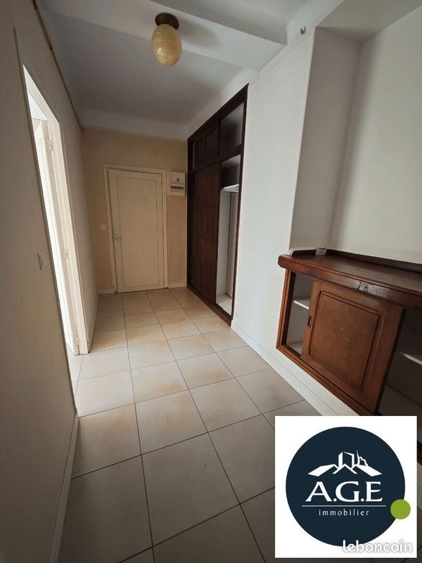 Appartement à louer, 41m², Épernon