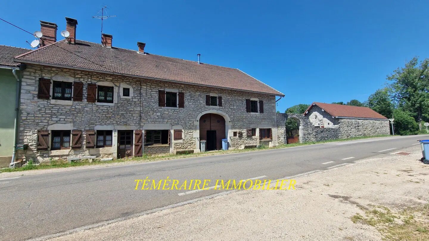 Maison à vendre, 380m², Doucier