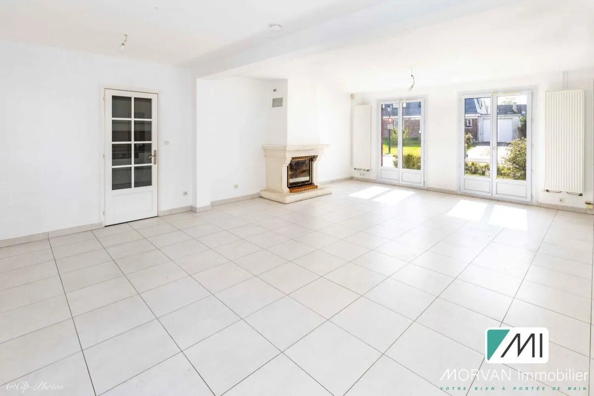 Maison à vendre, 131m², Le Mesnil-Saint-Denis