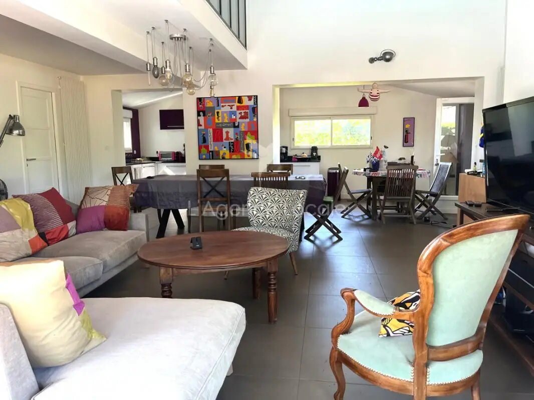 Maison à vendre, 186m², Saint-Aubin-de-Médoc
