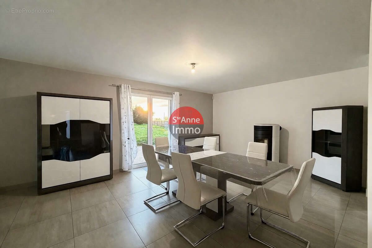 Maison à vendre, 130m², Wavignies