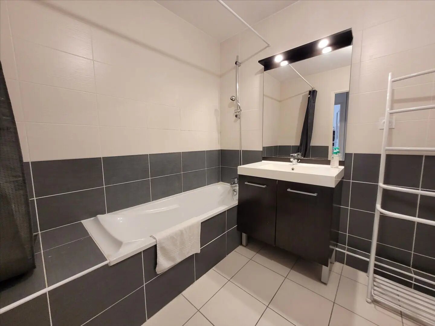 Appartement à louer, 59m², Annemasse