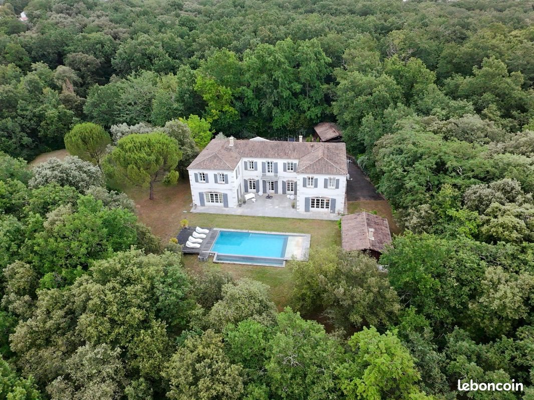 Maison à vendre, 418m², Saint-Yrieix-sur-Charente