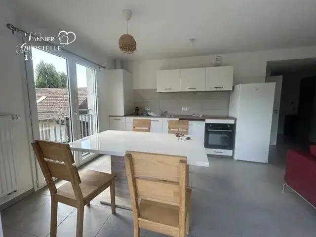 Appartement à louer, 40m², Cervens