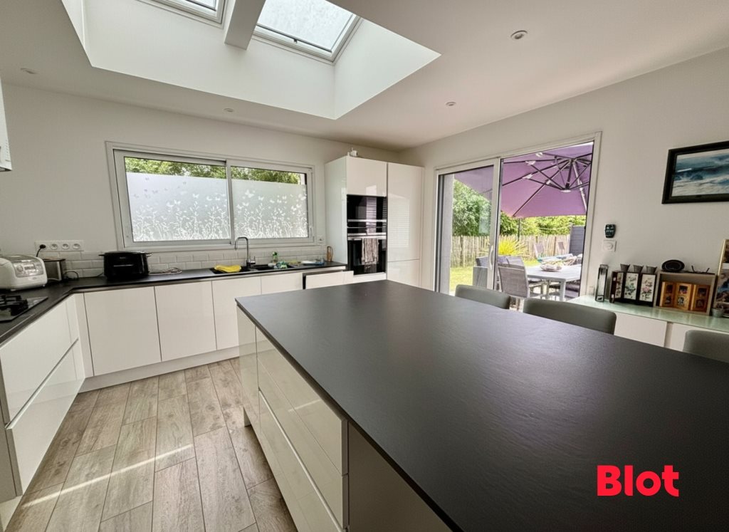 Maison à vendre, 170m², Noyal-Châtillon-sur-Seiche