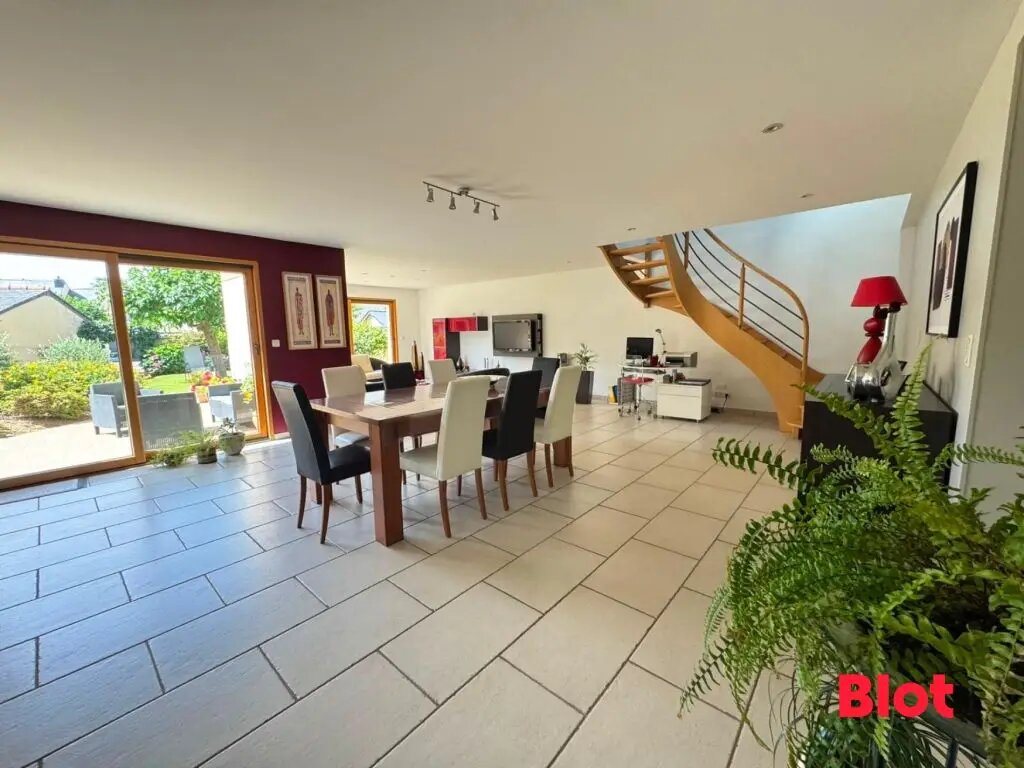 Maison à vendre, 170m², Guichen