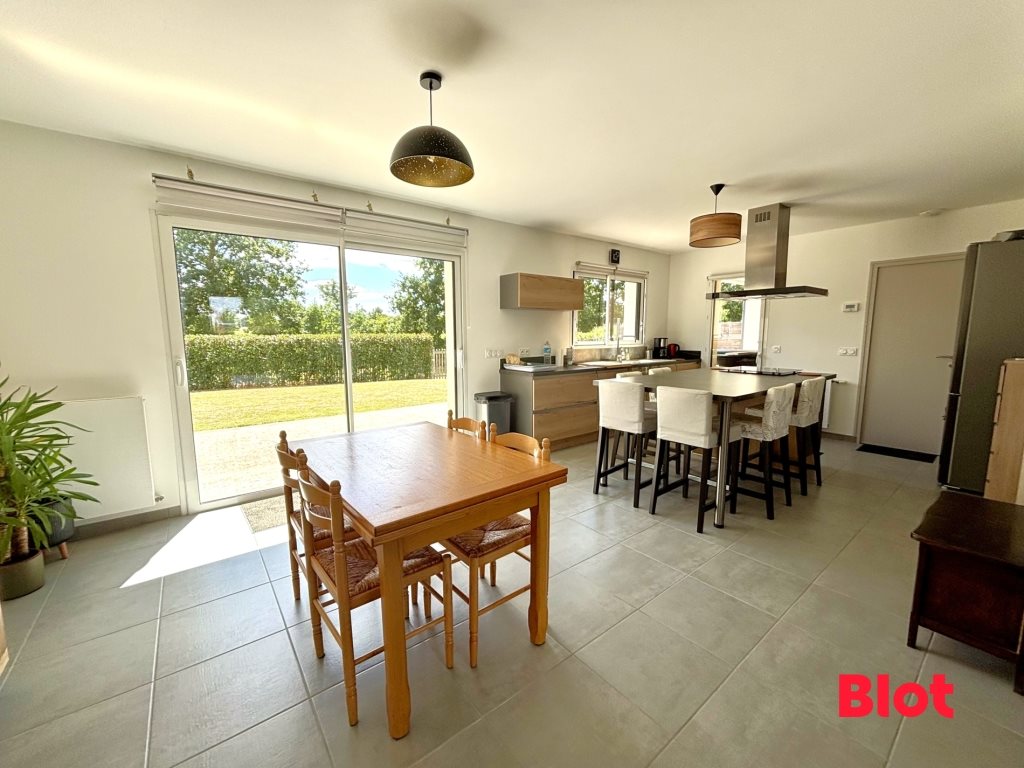 Maison à vendre, 93m², Noyal-Châtillon-sur-Seiche