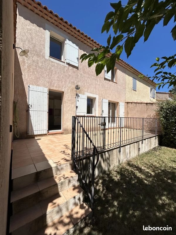 Maison à louer, 85m², Jouques