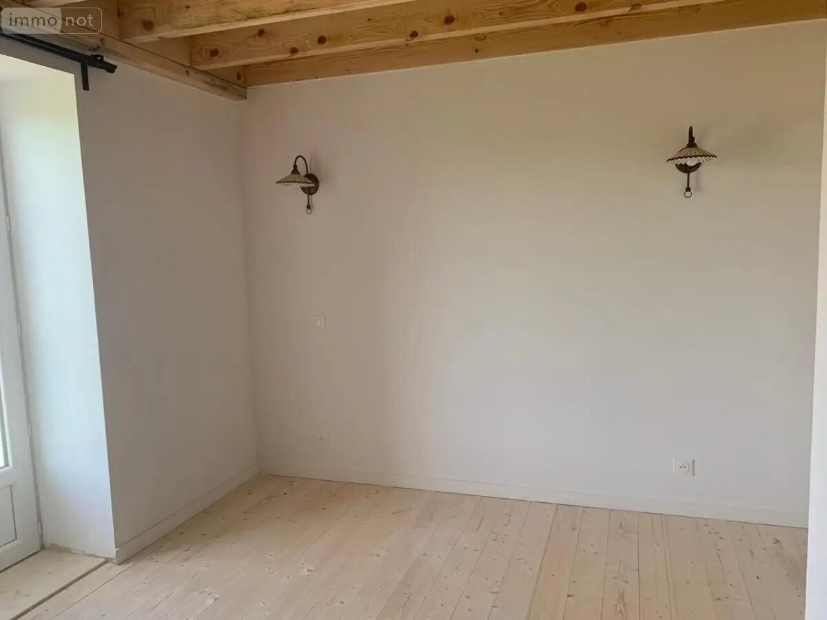 Appartement à louer, 65m², Mézériat