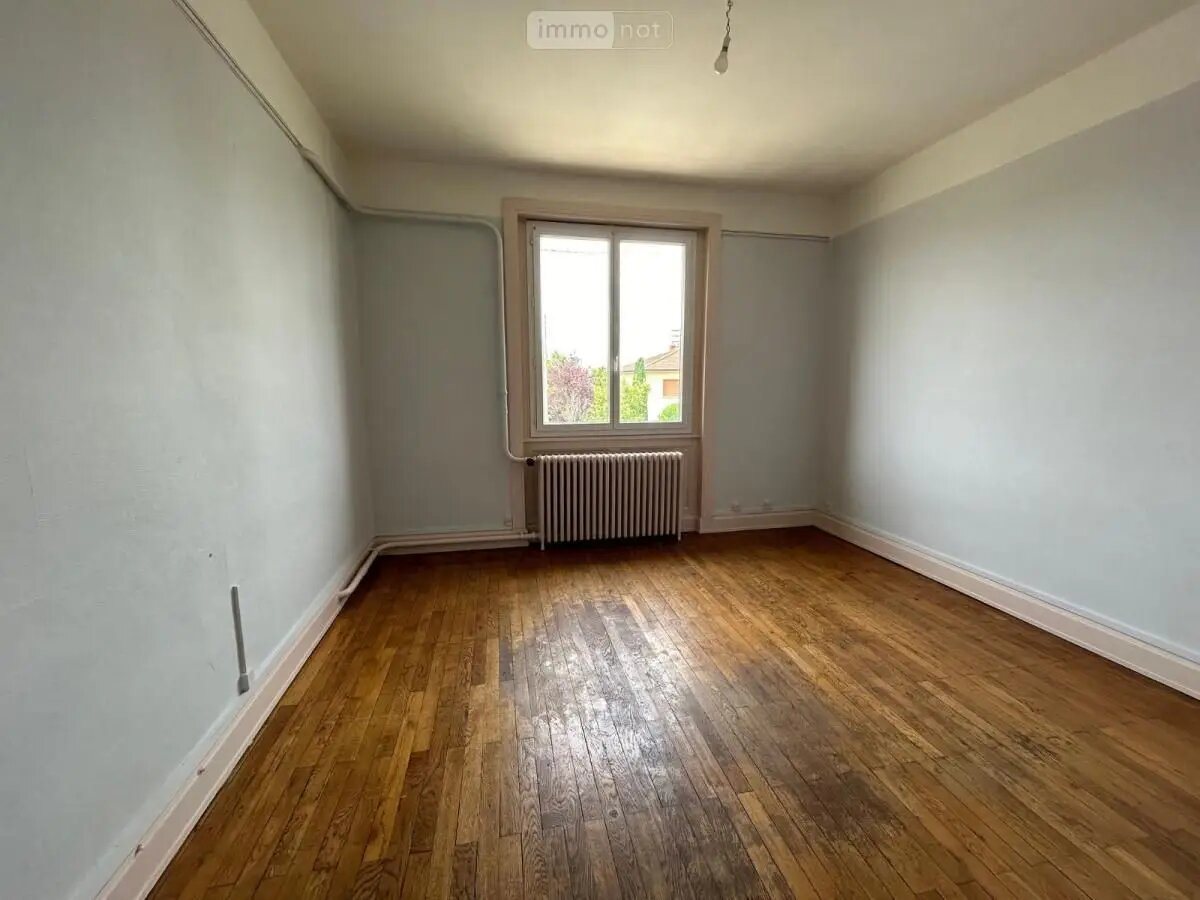 Appartement à louer, 79m², Saint-Denis-lès-Bourg