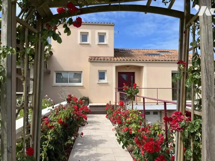 Maison à vendre, 330m², Saint-Vincent-sur-Jard