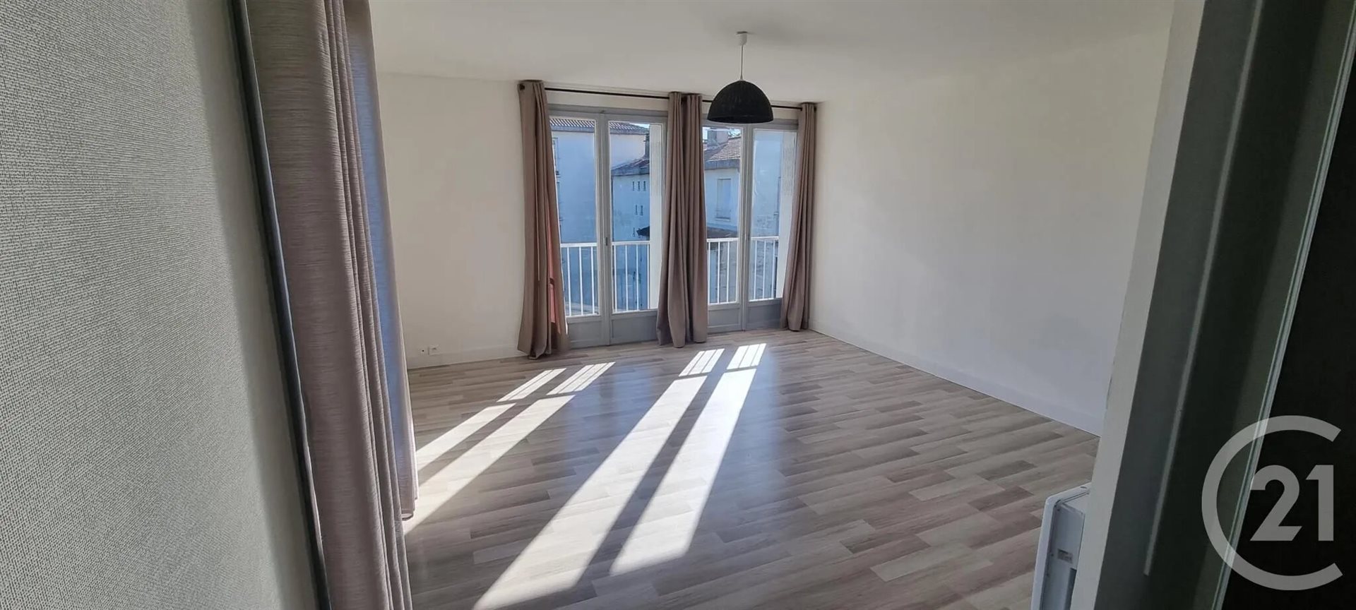Appartement à louer, 64m², Forcalquier