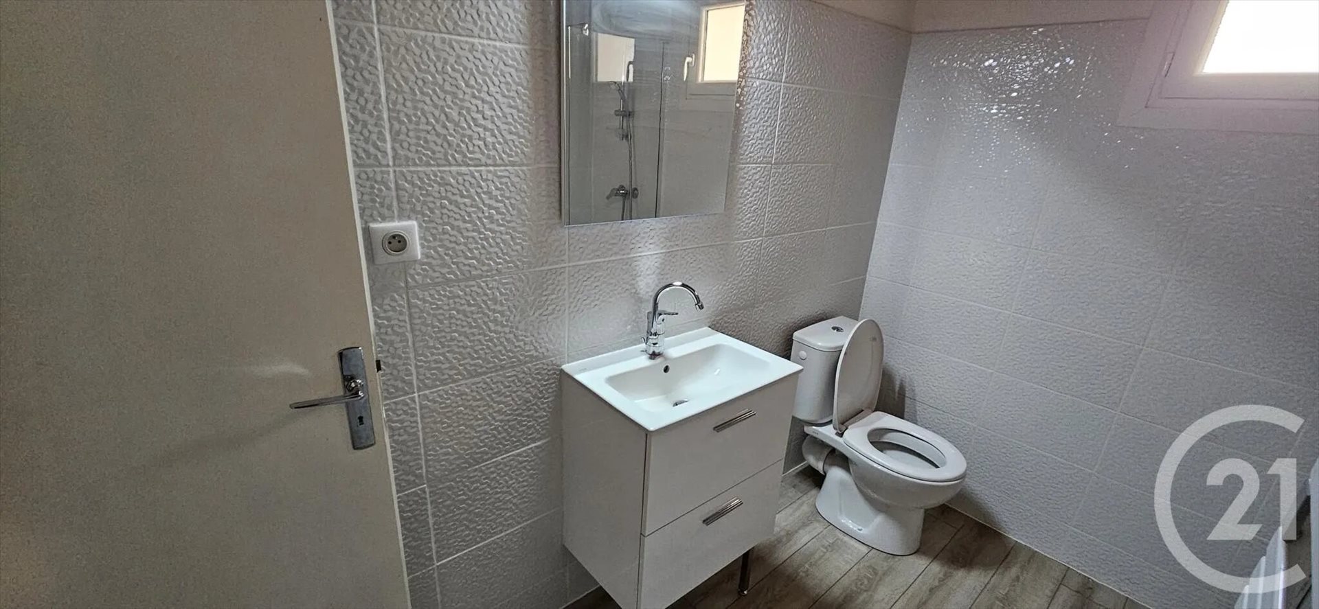 Appartement à louer, 51m², Saint-Étienne-les-Orgues