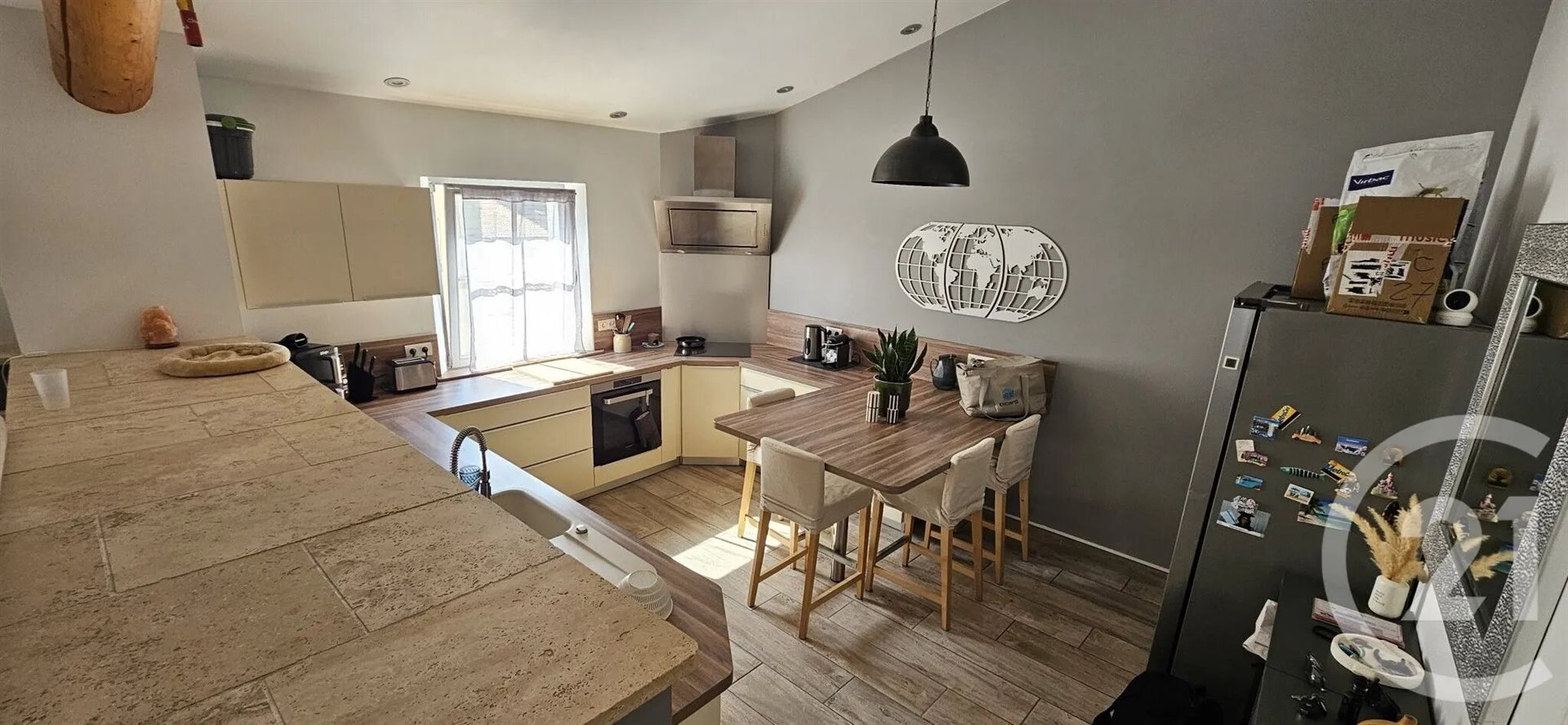 Appartement à louer, 83m², Mane