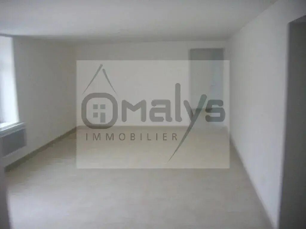 Maison à louer, 77m², Bomy