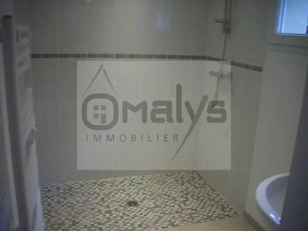 Maison à louer, 77m², Bomy