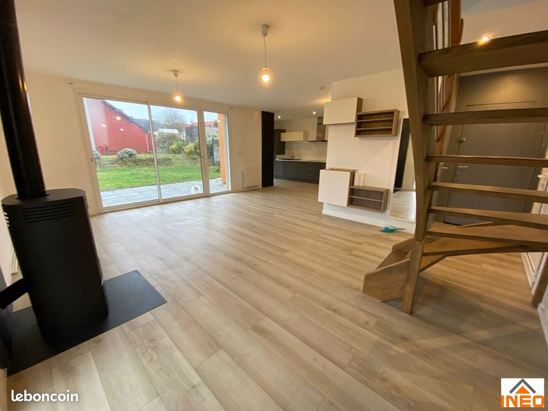 Maison à louer, 89m², Vignoc