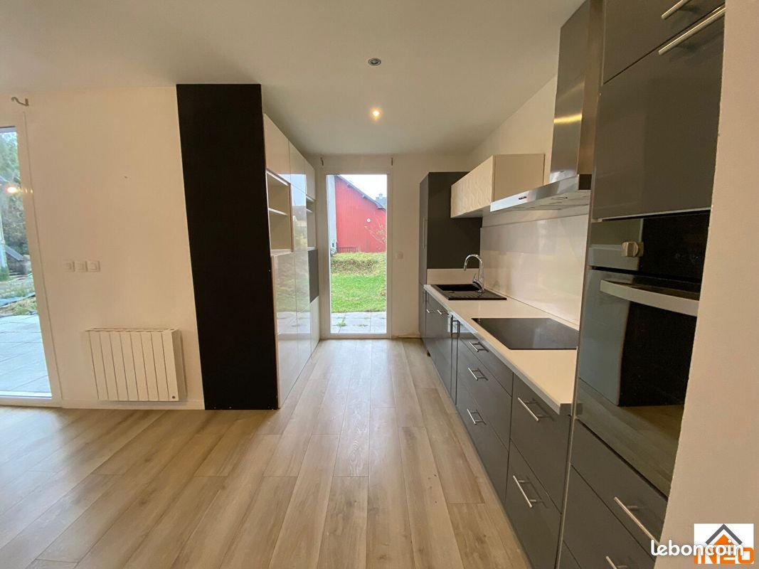 Maison à louer, 89m², Vignoc