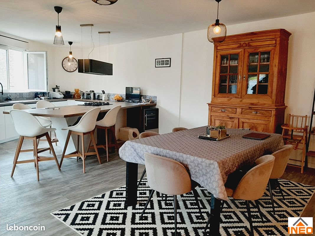 Maison à vendre, 245m², Montreuil-le-Gast