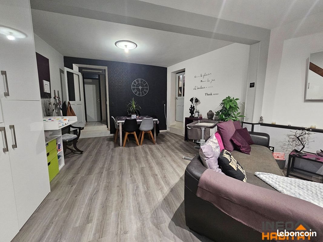 Maison à vendre, 83m², Montreuil-le-Gast