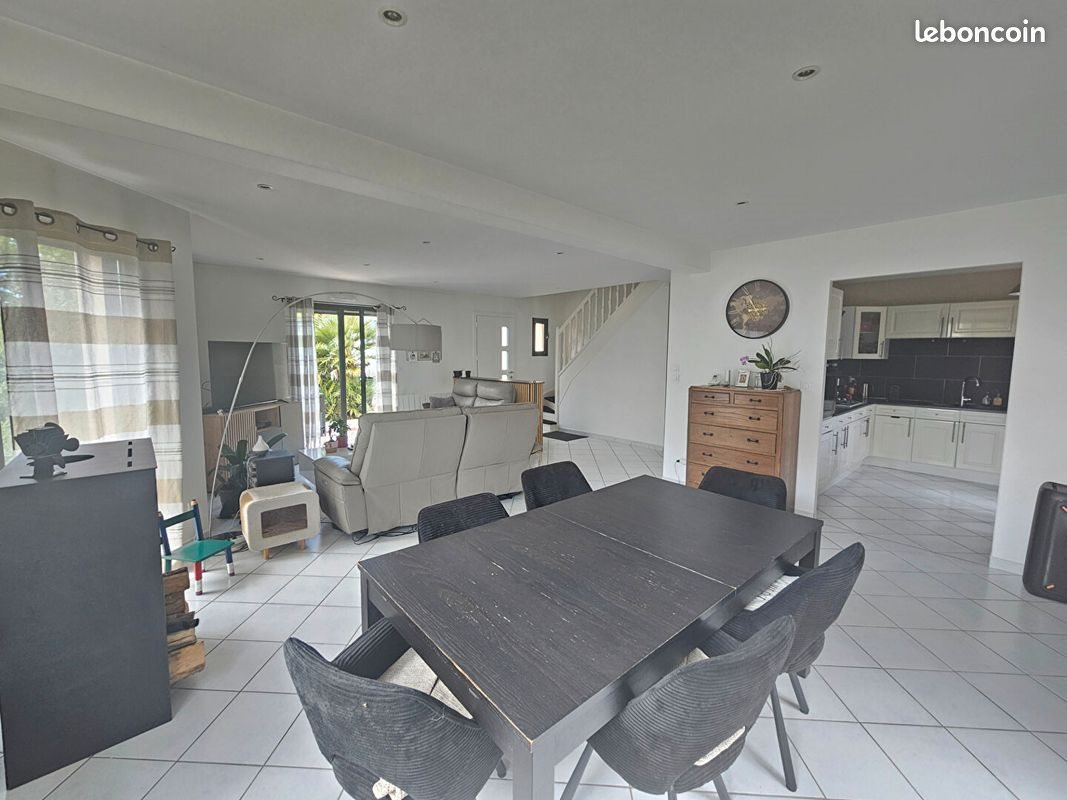 Maison à vendre, 148m², La Chapelle-Chaussée