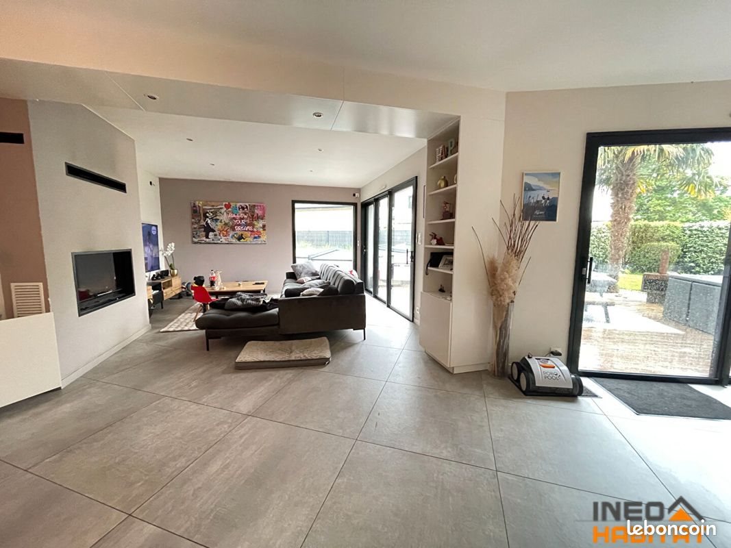 Maison à vendre, 162m², La Mézière