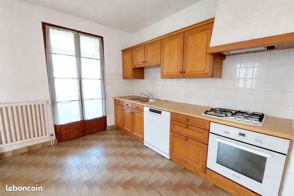 Maison à louer, 111m², Chevaigné