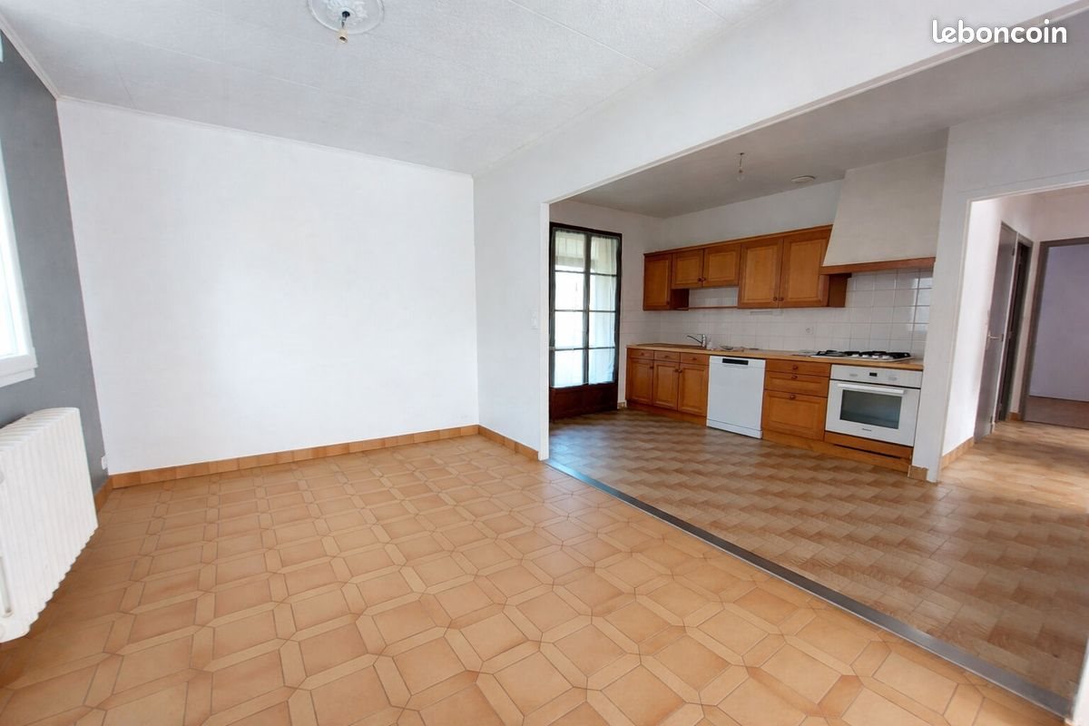 Maison à louer, 111m², Chevaigné